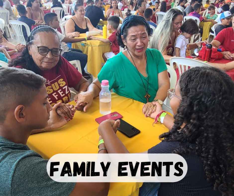 family at family dinner 2022